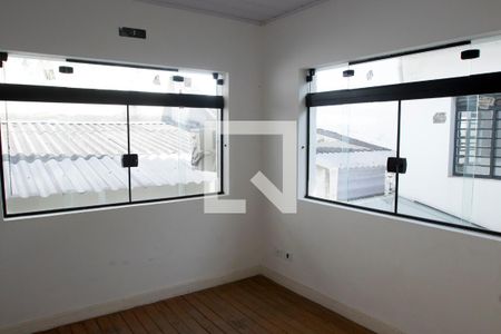 Casa para alugar com 200m², 2 quartos e 2 vagas Casa para alugar com 200m², 2 quartos e 2 vagasQuarto