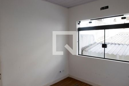 Casa para alugar com 200m², 2 quartos e 2 vagas Casa para alugar com 200m², 2 quartos e 2 vagasQuarto
