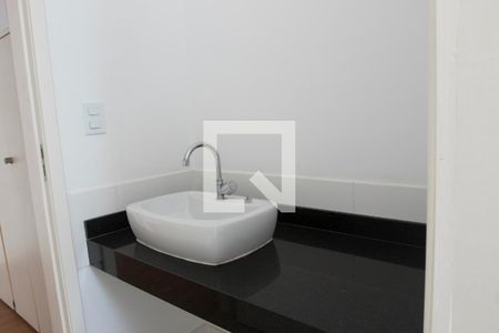 Casa para alugar com 200m², 2 quartos e 2 vagas Casa para alugar com 200m², 2 quartos e 2 vagasBanheiro