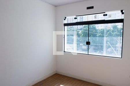 Casa para alugar com 200m², 2 quartos e 2 vagas Casa para alugar com 200m², 2 quartos e 2 vagasQuarto