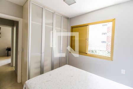 Apartamento para alugar com 107m², 3 quartos e 2 vagasQuarto 2