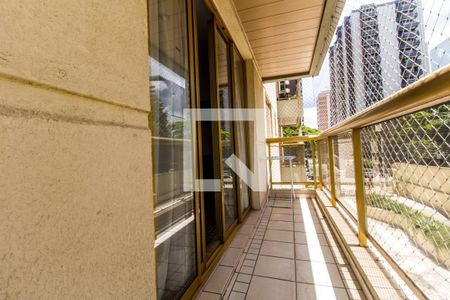 Varanda de apartamento para alugar com 3 quartos, 107m² em Alphaville Industrial, Barueri