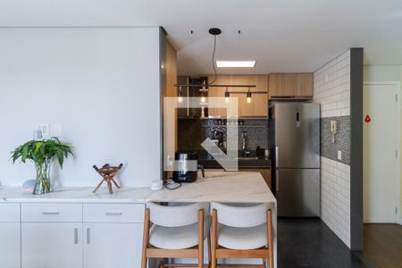 Apartamento à venda com 126m², 2 quartos e 2 vagas Apartamento à venda com 126m², 2 quartos e 2 vagasCozinha e Área de Serviço