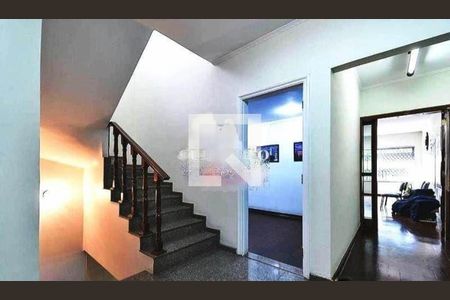 Casa à venda com 4 quartos, 500m² em Água Rasa, São Paulo