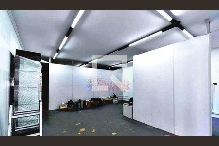 Casa à venda com 4 quartos, 500m² em Água Rasa, São Paulo