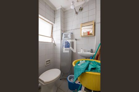 Apartamento à venda com 170m², 3 quartos e 1 vagaÁrea de Serviço - Banheiro