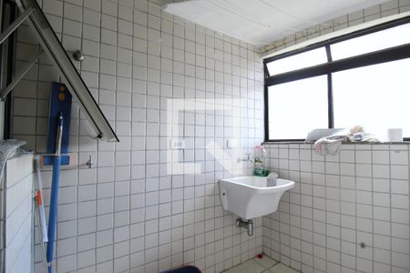 Apartamento à venda com 74m², 3 quartos e 1 vagaÁrea de Serviço