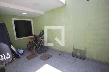 Casa de condomínio à venda com 200m², 3 quartos e 2 vagasGaragem