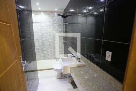 Casa de condomínio à venda com 200m², 3 quartos e 2 vagasBanheiro da Suíte 1