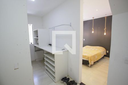 Casa de condomínio à venda com 200m², 3 quartos e 2 vagasCloset da suíte 1