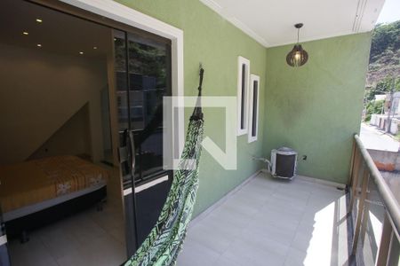 Casa de condomínio à venda com 200m², 3 quartos e 2 vagasVaranda da Suíte 1