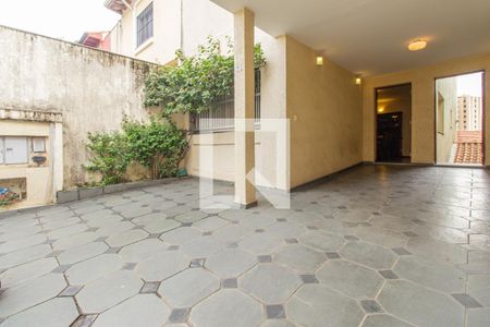 Casa para alugar com 165m², 3 quartos e 2 vagas Casa para alugar com 165m², 3 quartos e 2 vagasGaragem