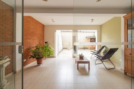 Casa para alugar com 165m², 3 quartos e 2 vagas Casa para alugar com 165m², 3 quartos e 2 vagasÁrea comum