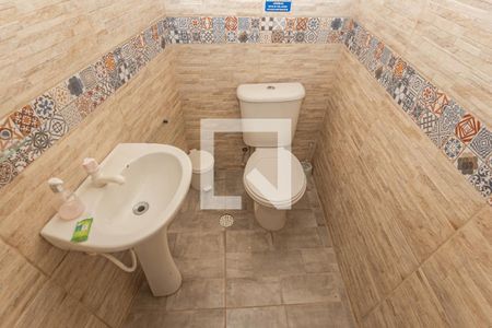 Casa à venda com 280m², 3 quartos e 4 vagas Casa à venda com 280m², 3 quartos e 4 vagasBanheiro do salão de festas