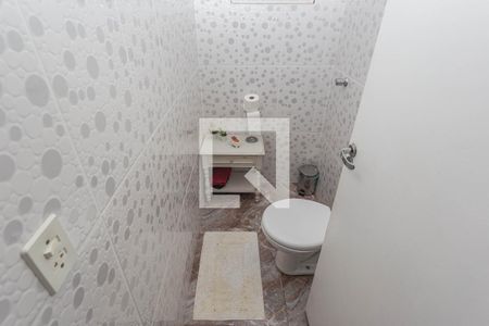 Casa à venda com 280m², 3 quartos e 4 vagas Casa à venda com 280m², 3 quartos e 4 vagasBanheiro de serviço