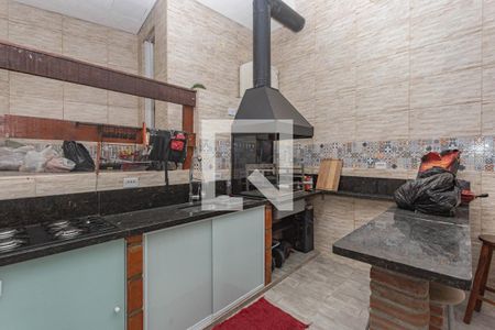 Casa à venda com 280m², 3 quartos e 4 vagas Casa à venda com 280m², 3 quartos e 4 vagasÁrea comum - Churrasqueira