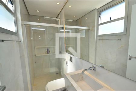 Apartamento para alugar com 145m², 3 quartos e 2 vagas Apartamento para alugar com 145m², 3 quartos e 2 vagasBanheiro suite