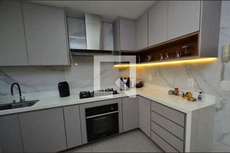 Apartamento para alugar com 145m², 3 quartos e 2 vagas Apartamento para alugar com 145m², 3 quartos e 2 vagasCozinha