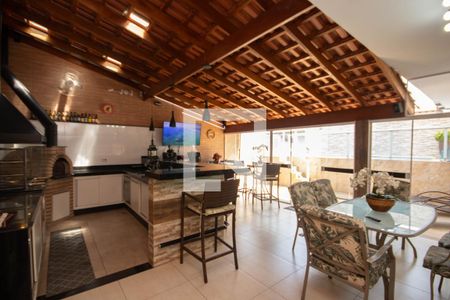 Casa de condomínio à venda com 360m², 4 quartos e 4 vagasEspaço Gourmet
