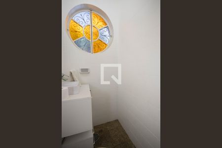 Casa de condomínio à venda com 360m², 4 quartos e 4 vagasBanheiro 2