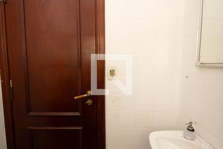 Casa de condomínio à venda com 360m², 4 quartos e 4 vagasBanheiro 3