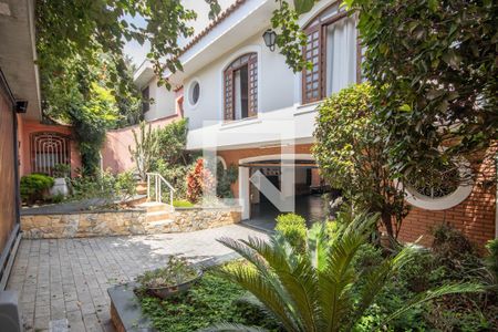 Casa de condomínio à venda com 360m², 4 quartos e 4 vagasEntrada