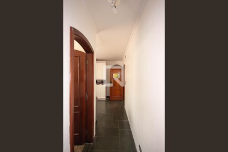 Casa de condomínio à venda com 360m², 4 quartos e 4 vagasCorredor