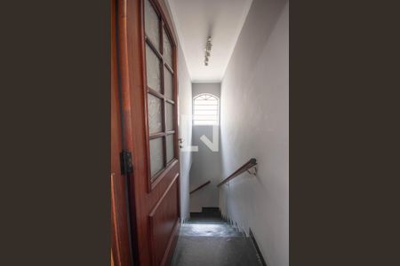 Casa de condomínio à venda com 360m², 4 quartos e 4 vagasEscada