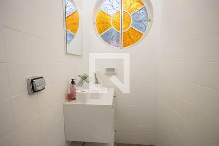 Casa de condomínio à venda com 360m², 4 quartos e 4 vagasBanheiro 2