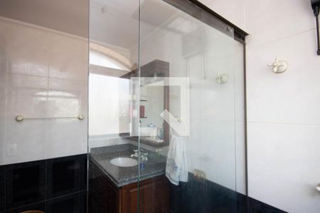 Casa de condomínio à venda com 360m², 4 quartos e 4 vagasBanheiro da Suíte 2