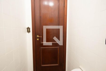Casa de condomínio à venda com 360m², 4 quartos e 4 vagasBanheiro 2