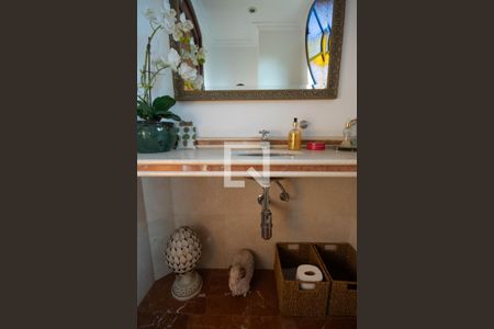 Casa de condomínio à venda com 360m², 4 quartos e 4 vagasLavabo