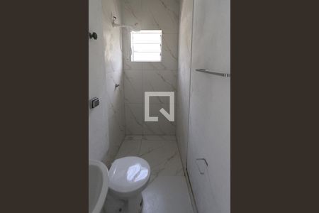 Casa à venda com 52m², 2 quartos e sem vaga Casa à venda com 52m², 2 quartos e sem vagaBanheiro