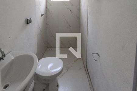 Casa à venda com 52m², 2 quartos e sem vaga Casa à venda com 52m², 2 quartos e sem vagaBanheiro