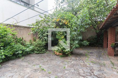 Casa à venda com 312m², 6 quartos e 2 vagasQuintal