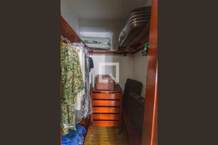 Casa à venda com 312m², 6 quartos e 2 vagasCloset da Suíte 2