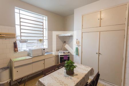 Casa à venda com 312m², 6 quartos e 2 vagasCozinha no 2° Pavimento