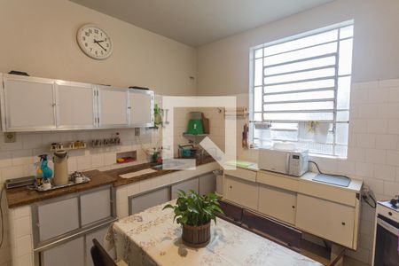 Casa à venda com 312m², 6 quartos e 2 vagasCozinha no 2° Pavimento