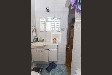 Casa à venda com 312m², 6 quartos e 2 vagasBanheiro da Suíte 3 no 2° Pavimento