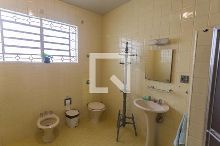 Casa à venda com 312m², 6 quartos e 2 vagasBanheiro Social 1