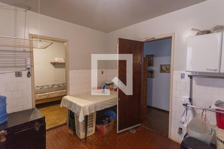 Casa à venda com 312m², 6 quartos e 2 vagasÁrea de Serviço no 2° Pavimento