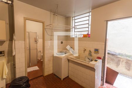 Casa à venda com 312m², 6 quartos e 2 vagasÁrea de Serviço no 2° Pavimento