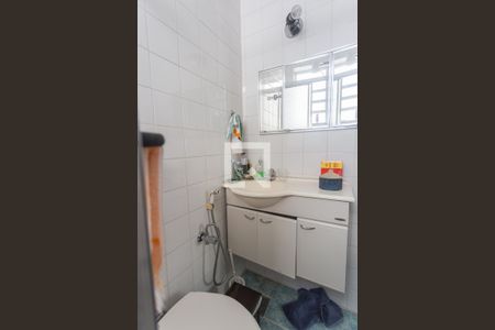 Casa à venda com 312m², 6 quartos e 2 vagasBanheiro da Suíte 3 no 2° Pavimento