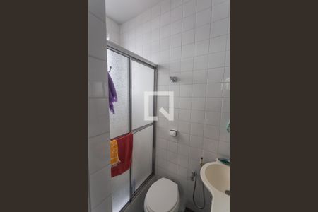 Casa à venda com 312m², 6 quartos e 2 vagasBanheiro da Suíte 3 no 2° Pavimento