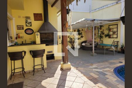 Casa à venda com 400m², 5 quartos e 6 vagasChurrasqueira