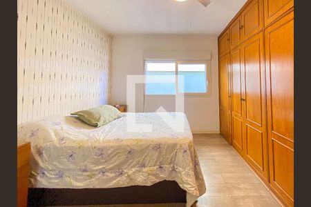 Casa à venda com 300m², 3 quartos e 4 vagas Casa à venda com 300m², 3 quartos e 4 vagasQuarto 1