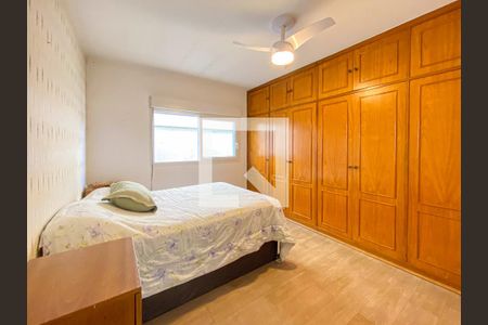 Casa à venda com 300m², 3 quartos e 4 vagas Casa à venda com 300m², 3 quartos e 4 vagasQuarto 1