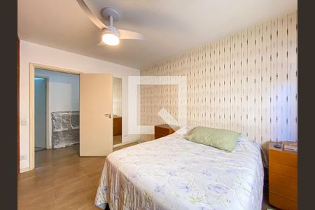 Casa à venda com 300m², 3 quartos e 4 vagas Casa à venda com 300m², 3 quartos e 4 vagasQuarto 1