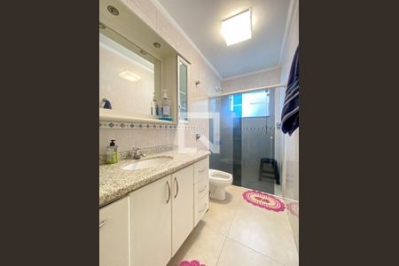 Casa à venda com 300m², 3 quartos e 4 vagas Casa à venda com 300m², 3 quartos e 4 vagasBanheiro