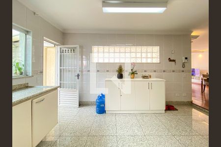 Casa à venda com 300m², 3 quartos e 4 vagas Casa à venda com 300m², 3 quartos e 4 vagasCozinha